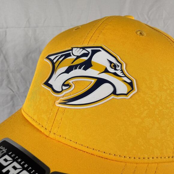 Nashville Predators Hat Cap Fitted Mens Large Yellow NHL Hockey Stretch Fit Pro - Picture 2 of 8